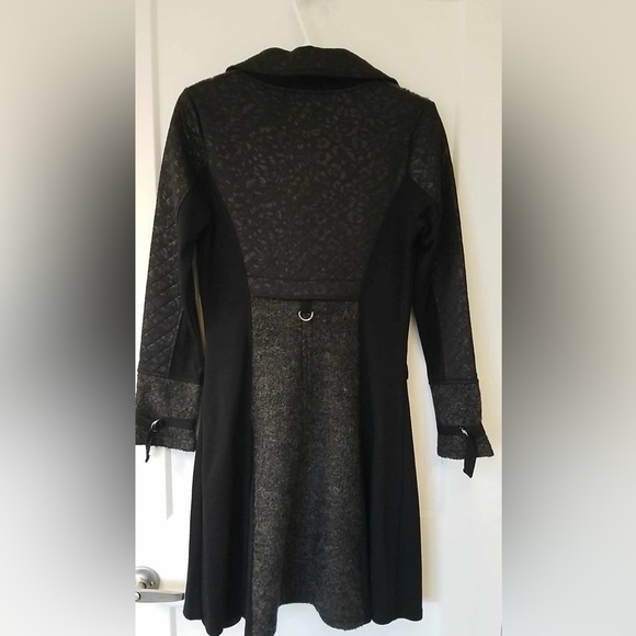 Long light coat - Picture 3 of 3